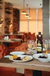 White Sails Residential Hotel - sarapan