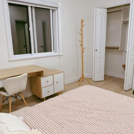 Comfortable 1BR Retreat, Private Entry