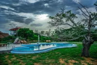 Lake Villa Resort Hotel a Wirawila