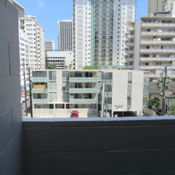 Waikiki Central Hotel - No Resort Fees