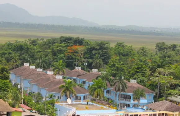 巨浪俱樂部度假村