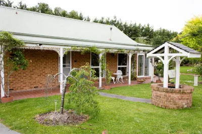 Lakeside Cottage Luxury B&B Hotels in Chirnside Park