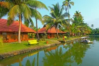 Kondai Lip Backwater Heritage Resort - Pools
