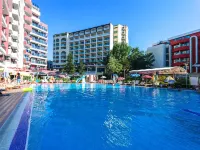 Admiral Plaza Hotel Hotele w: Nesebar