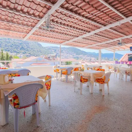 Saray Otel