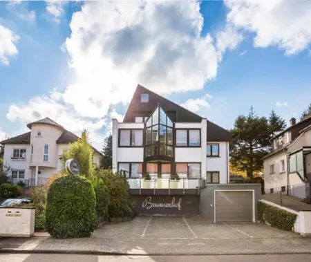 Hotel Brunnenhof Отели в г. Ханау