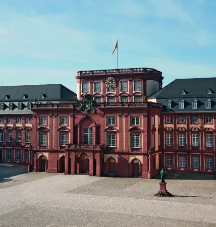 Hotel Kurpfalzstuben Отели рядом с достопримечательностью «Wasseerturm»