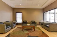 Siding 16 Lodge Hotels in Wetaskiwin