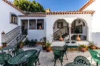 Casa de S. Thiago do Castelo Hotel a 