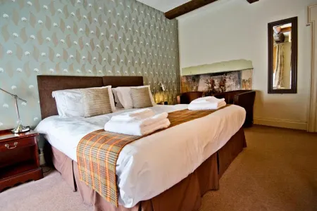 The Kings Head Hotel Отели в г. Брамптон Абботс