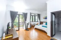 Blue Eyes Hotel