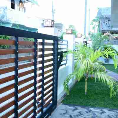 Liyonaa Beach Hotel Hotel Exterior