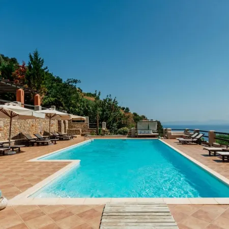 Apelon Tiritas Villas