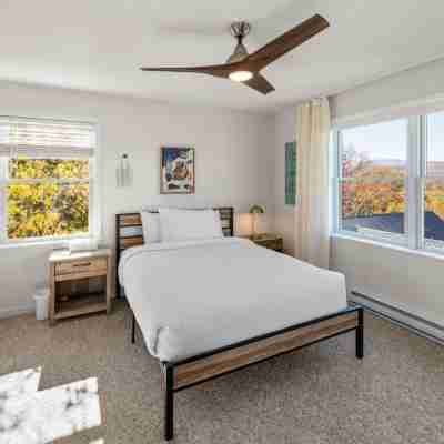 Central Lake Placid Mountain Views Rooms