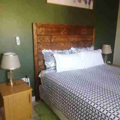 Birdville Bnb Guest House Rooms