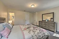 Glen Cove Home Walk to Boardwalk and Dining!