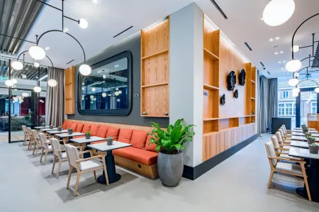 Fletcher Hotel-Restaurant Oisterwijk-Tilburg Отели в г. Moergestel