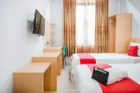 RedDoorz Premium at Hotel T-One Jambi Hotels in Legok