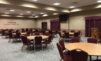 Fossil Creek Hotel and Suites