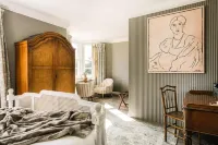 Cotteswold House Hotels near Arlington Row