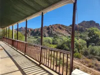 Red Stone Hills Hotels in Ladismith