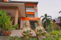 โรงแรมทอแสงพฤกษา