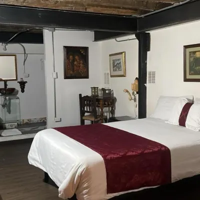 Hotel Casa de la Luz Hotéis próximos à(ao) Biblioteca Luis Ángel Arango