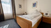 Hotel am Schloss Borbeck - Barer