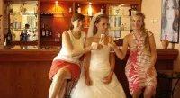 Holiday Suites Hotel & Beach Resort - bar