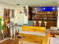 Rocca Del Garda Residences - bar