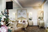 Dwór Prezydencki Boutique Hotel & Spa Hotels in Zbylitowska Góra