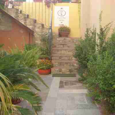 Guest House Il Giardino Segreto Hotel Exterior