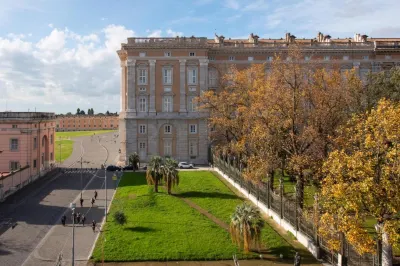 L'Insolita Reggia Hotels in der Nähe von Chiesa di San Ferdinando Re