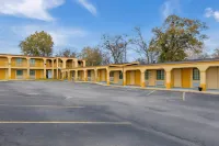 سوبر إيت باي ويندام بالاستاين فنادق في بالستاين