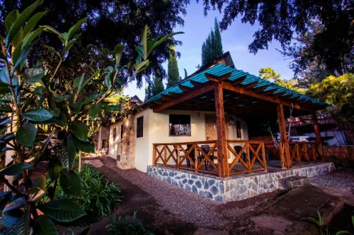 Hotel Rancho Constanza & Cabañas de la Montaña فنادق في كونستانزا