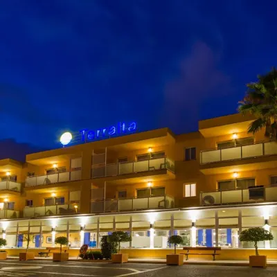 Apartamentos Turisticos Terralta Hotels near Poniente Beach