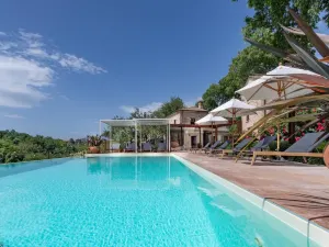 Borgo Baccile by Vini Fantini