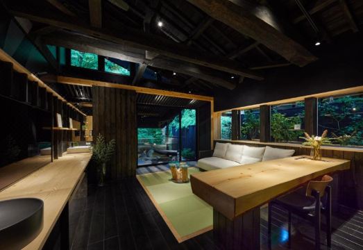 가쿠리안 히다지 객실 전용 온천 전경