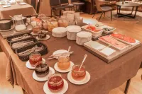 Hotel Kvika - breakfast