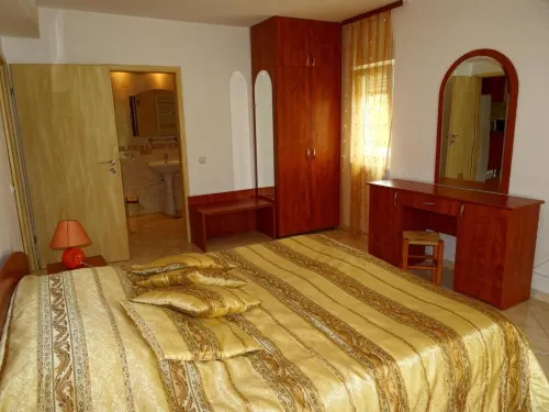 Club Onix Apartments فنادق في Neptun