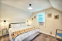 Pet-Friendly Saranac Lake Retreat w/ Deck & Yard - واي فاي