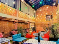Grace Chapinero Hotels near Royal Center