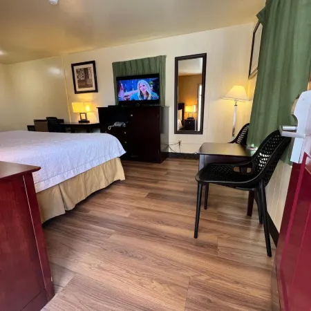 Riverside Motel