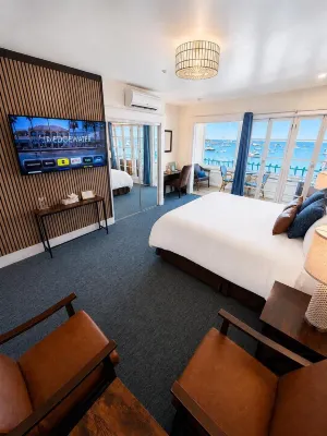 The Edgewater - 2-Star