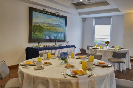 Ejecutivo Express Guadalajara Providencia - Av México Отели в г. Гвадалахара