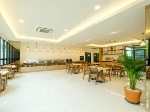 Monte Maesot Hotel