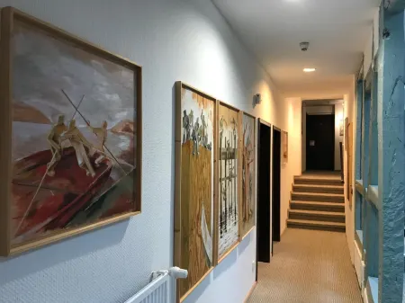 Hotel Zur Goldenen Sonne Отели в г. Ной-Анспах