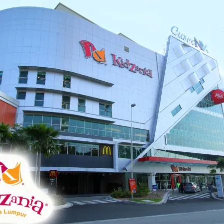 Lily & Loft - The Grand Sofo, Petaling Jaya Отели рядом с достопримечательностью «Торговый центр Evolve Concept Mall»