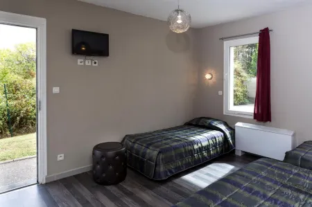 Initial by Balladins Lyon / Chanas Отели в г. Босамблан