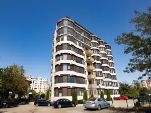 Penthouse Evianne Faleza